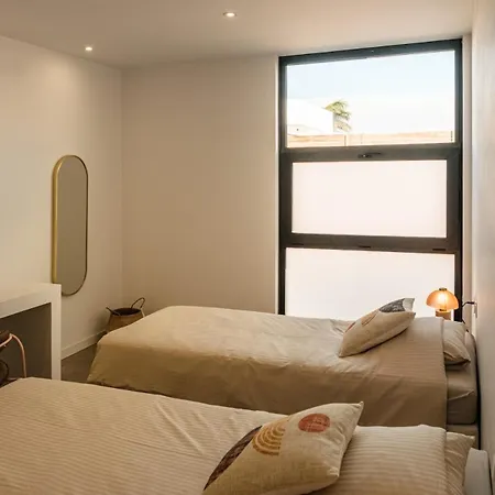 Colette - 2 - Piscine Chauffee Лахарес